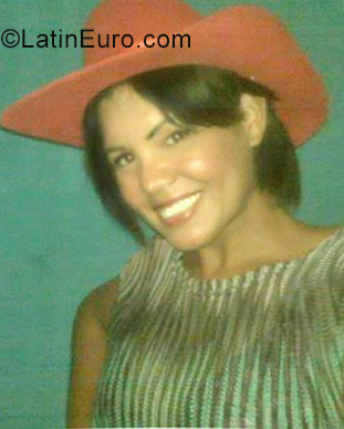 Date this voluptuous Colombia girl Mili from Barranquilla CO22897