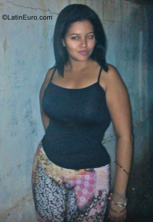 Date this funny Venezuela girl Carolina from Maracaibo VE1170