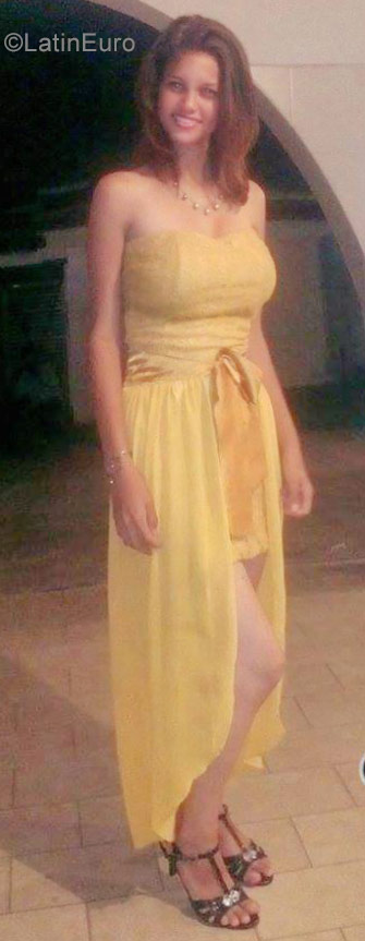 Date this nice looking Venezuela girl Alandra from Anzoategui VE1177