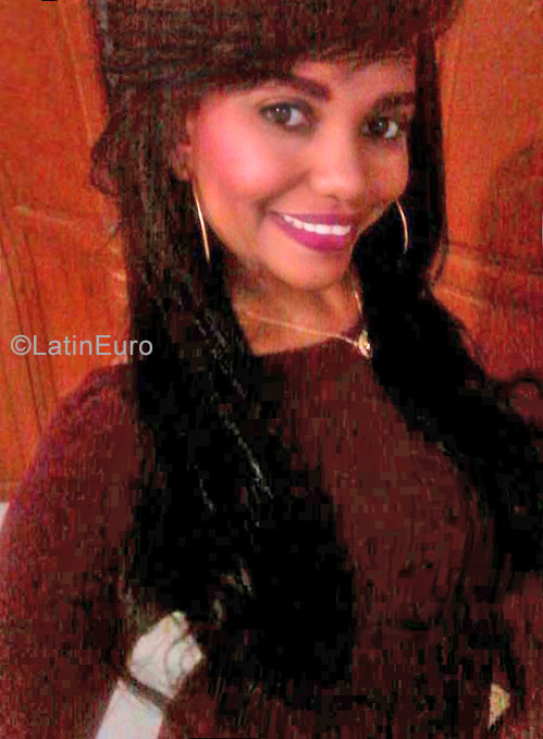 Date this nice looking Dominican Republic girl Anyeli from Santiago DO30937