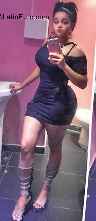 Date this funny Dominican Republic girl Maria from Santo Domingo DO30974