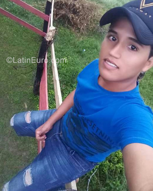 Date this passionate Colombia man Andres from Sincelejo CO22943