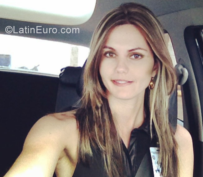 Date this gorgeous Venezuela girl Angelica from Bolivar VE1209