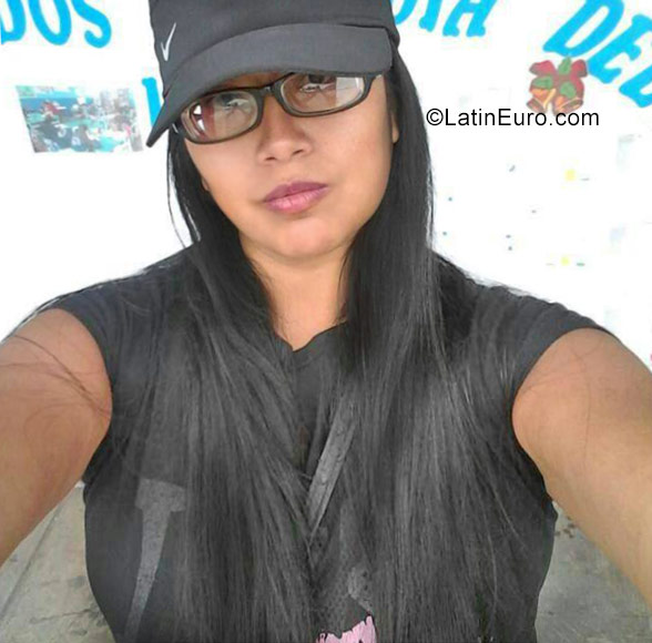 Date this fun Peru girl Silvia from Lima PE1189