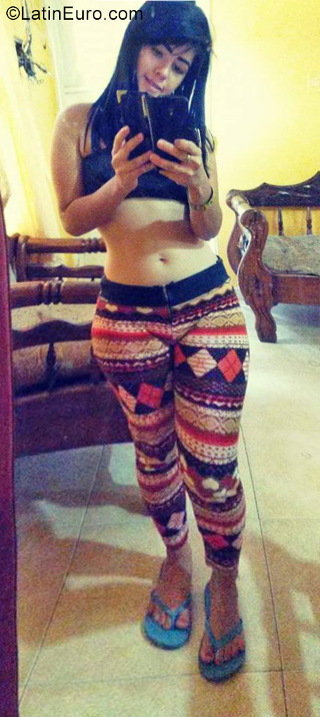Date this stunning Venezuela girl Navila from Botabanero VE1232