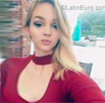 Date this lovely Venezuela girl Yesica from Lagunillas VE1240