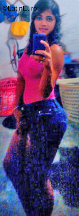 Date this charming Venezuela girl Estefani from Maracay VE1241