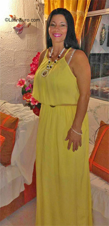 Date this delightful Colombia girl Blanca from Jamundi CO23052