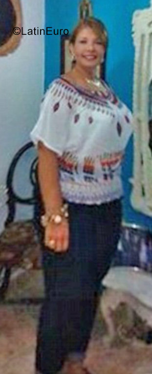 Date this hard body Venezuela girl Padu from valencia VE1246