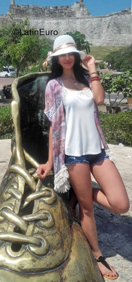 Date this stunning Colombia girl Jerusa from Medellin CO23076
