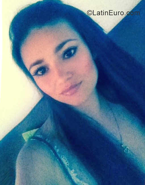 Date this foxy Colombia girl Ana Mara correa from Medellin CO23095