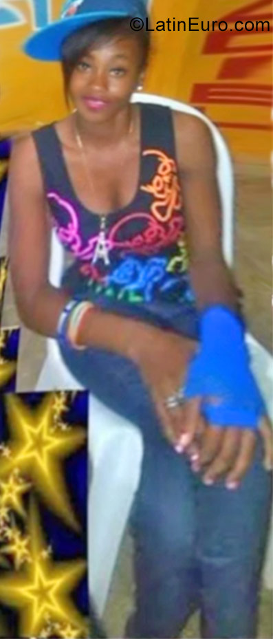 Date this passionate Dominican Republic girl Gisselle from Santo Domingo DO31183
