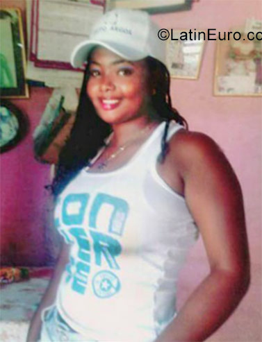 Date this charming Colombia girl Camila from Cartagena CO23116