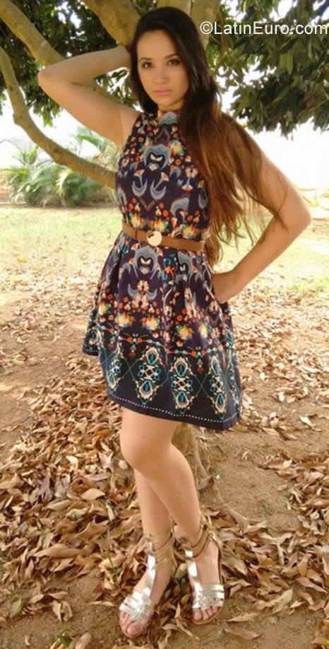 Date this delightful Brazil girl Tatiana from Rio de Janeiro BR10415