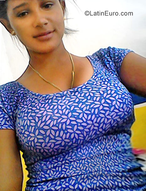 Date this beautiful Dominican Republic girl Eva marina from Punta Cana DO31223
