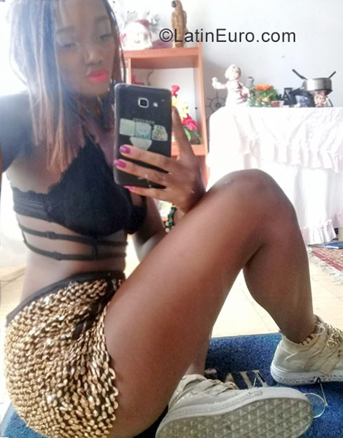 Date this georgeous Colombia girl Morelia from Tulua CO23143