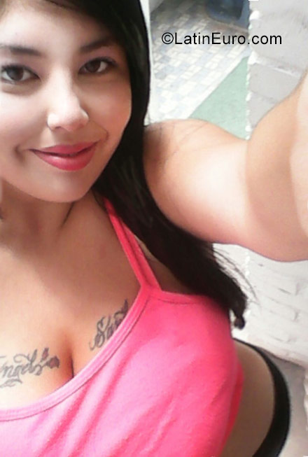 Date this hard body Colombia girl Sharon from Bogota CO23180