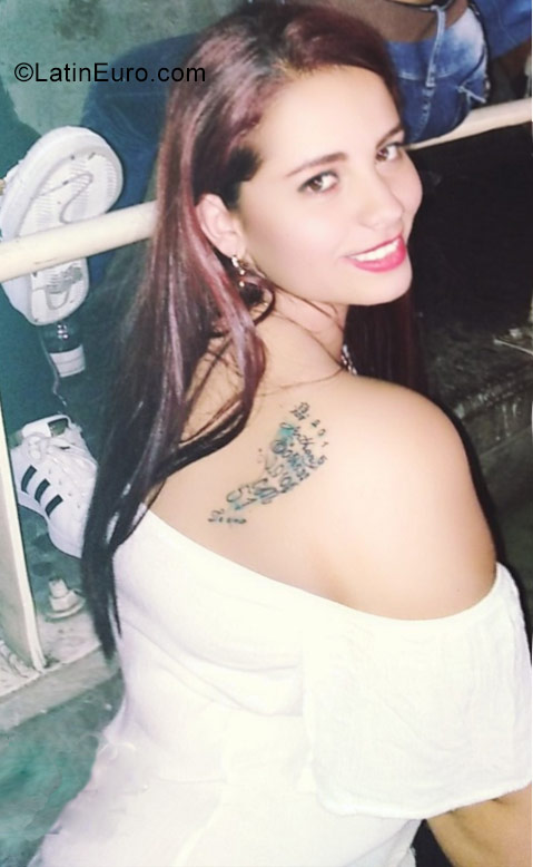 Date this good-looking Colombia girl Luisa from Medellin CO23181