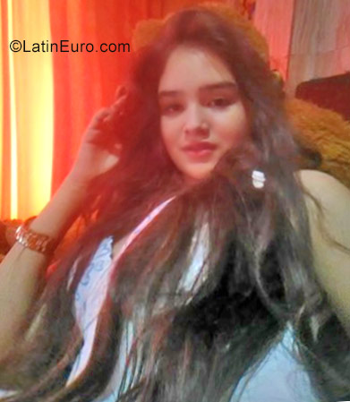 Date this hot Colombia girl Valentina from Santa rosa de cabal CO23187