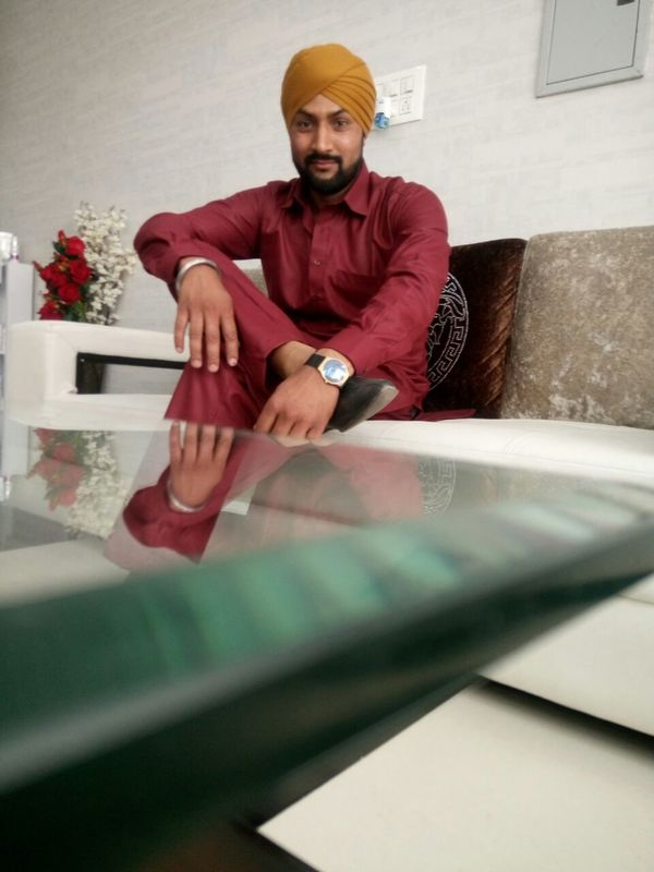 Date this sensual Kenya man Jasvir from Nairobi KE59
