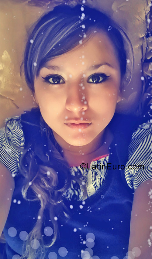 Date this happy Peru girl Sindy from Lima PE1210