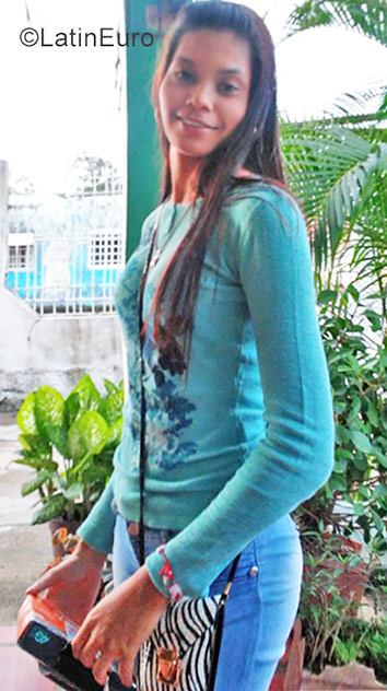 Date this happy Venezuela girl Maurelis from Maturin VE1325