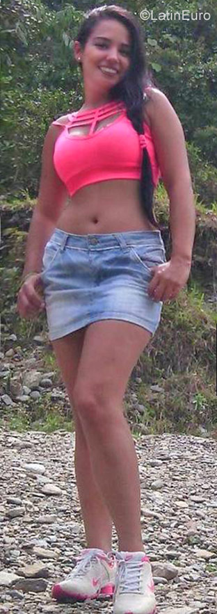 Date this cute Colombia girl Julie from Medellin CO23368