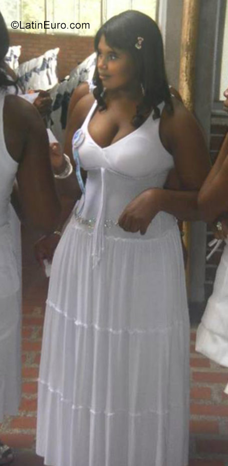 Date this good-looking Colombia girl Sulima from Buenaventura CO23370
