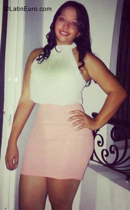 Date this sultry Colombia girl Katherine from Cali CO23400