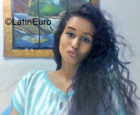 Date this funny Colombia girl Zhareys from Cartagena CO23406