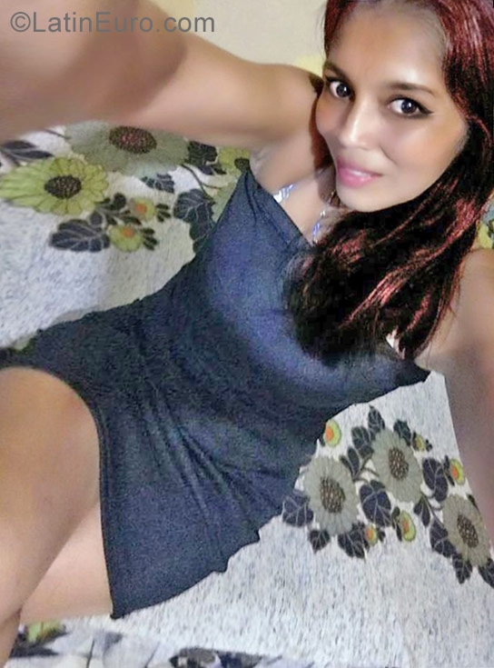 Date this hard body Colombia girl Alexandra from Cali CO23407