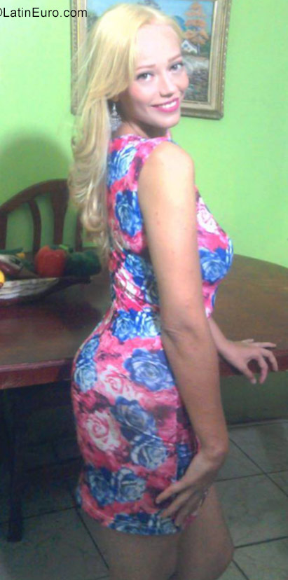 Date this attractive Venezuela girl Sinai from Caracas VE1371
