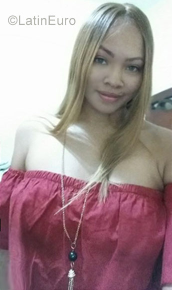 Date this attractive Dominican Republic girl Saril from San Francisco de Marcoris DO35437