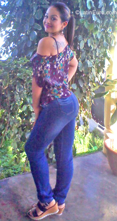 Date this young Venezuela girl Jacky from Valera VE1387