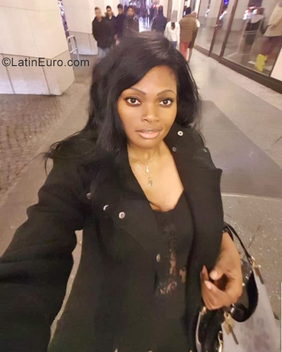 Date this beautiful Germany girl Carine from Fürstenwalde DE456