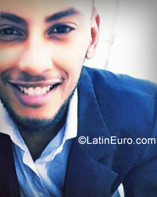 Date this hard body Venezuela man Claudio from Barueri VE1404