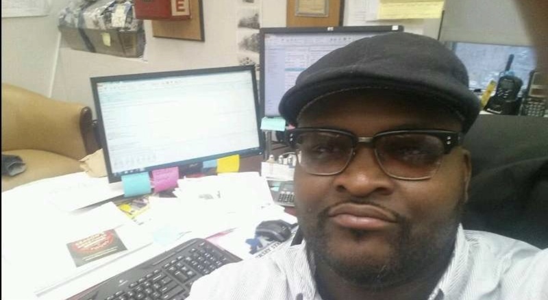 Date this foxy United States Minor Outlying Islands man DEFJAMEXECUTIVE from Elizabeth UM59