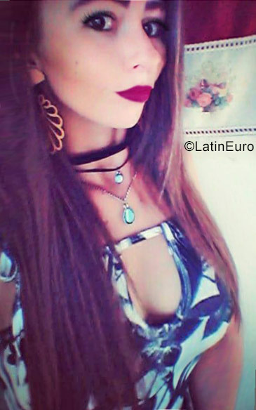 Date this nice looking Brazil girl Paula from Nova cruz BR10478