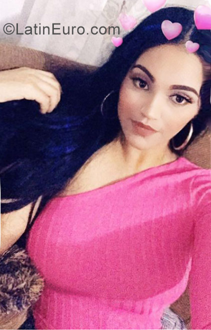 Date this sultry Dominican Republic girl Yenny m from Santiago DO31831