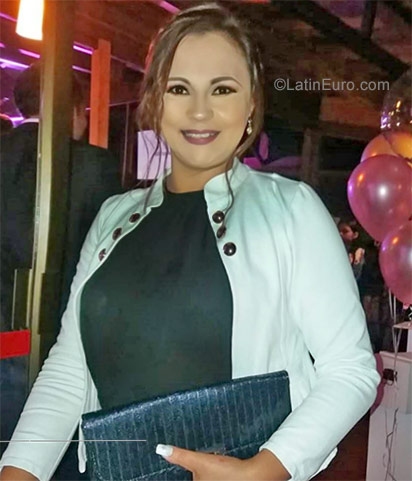 Date this foxy Colombia girl Cristina from Manizales CO23535