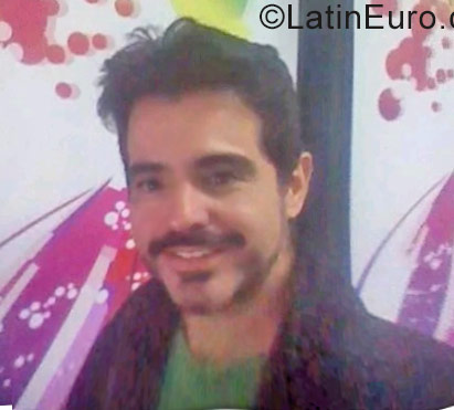 Date this hot Colombia man Miguel from Medellin CO23541