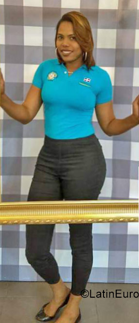 Date this beautiful Dominican Republic girl Dionica from Santiago DO31864