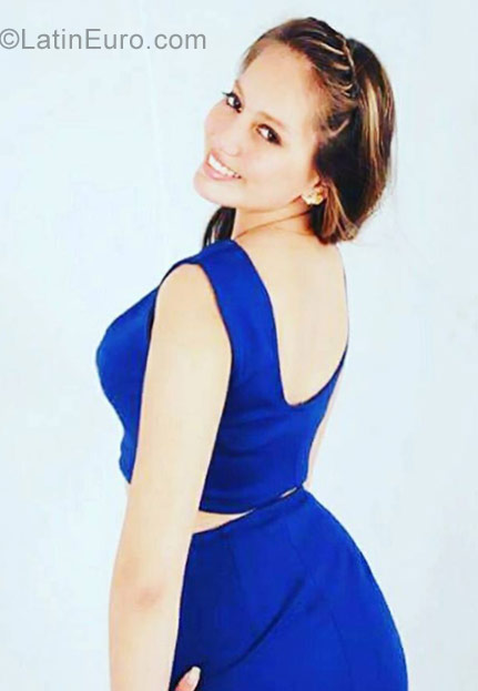 Date this passionate Colombia girl Yuliana from Palmira CO23552