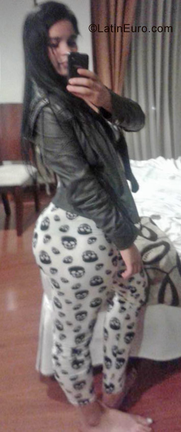 Date this passionate Colombia girl Katerin from Medellin CO23620