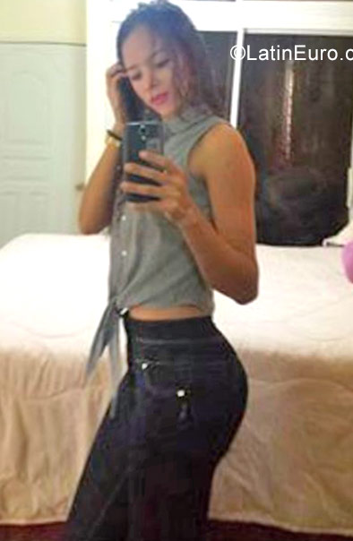 Date this good-looking Dominican Republic girl Ana2020 from Santiago DO32007