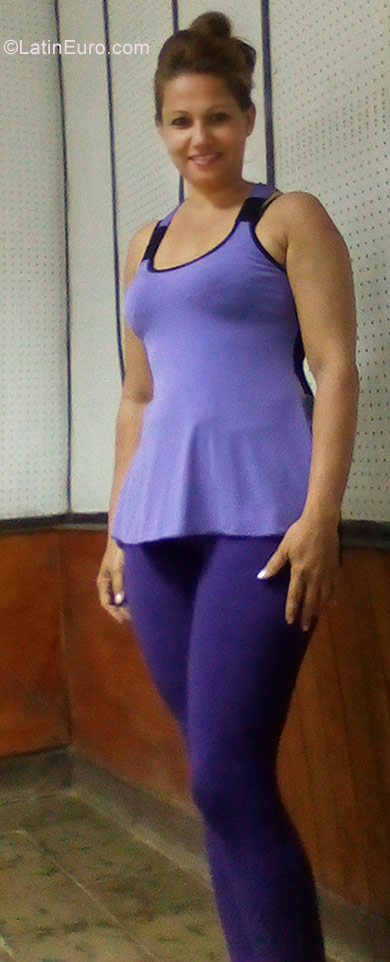 Date this attractive Cuba girl Jane from Bayamo CU274