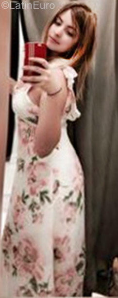 Date this passionate Ecuador girl Alexa from Quito EC253