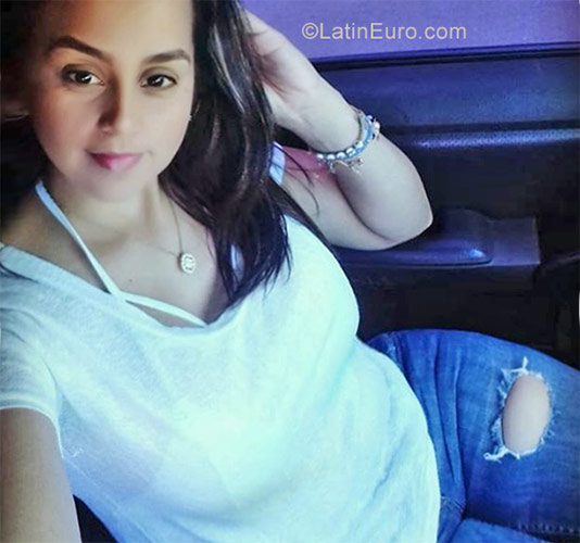 Date this tall Venezuela girl Karla from Maracay VE1540