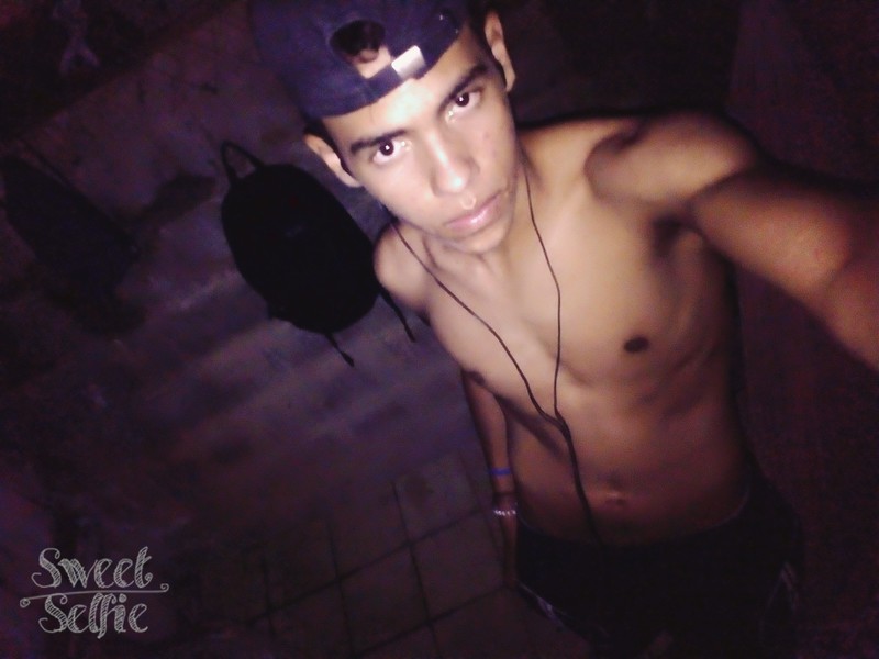 Date this funny Colombia man Jhon alexander from Medellin CO23737