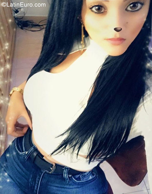 Date this attractive Dominican Republic girl Jenn from Santo Domingo DO32250